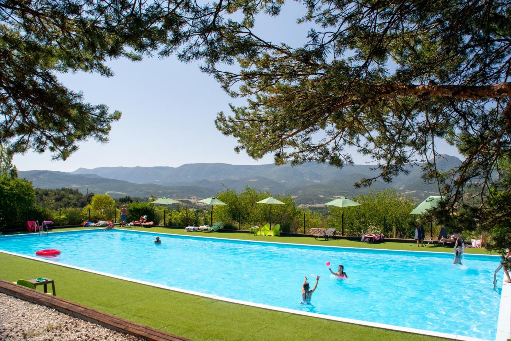 Camping Les Hauts De Rosans Extérieur photo