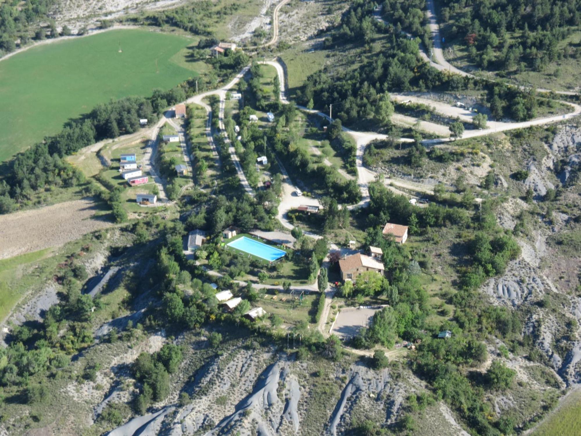 Camping Les Hauts De Rosans Extérieur photo