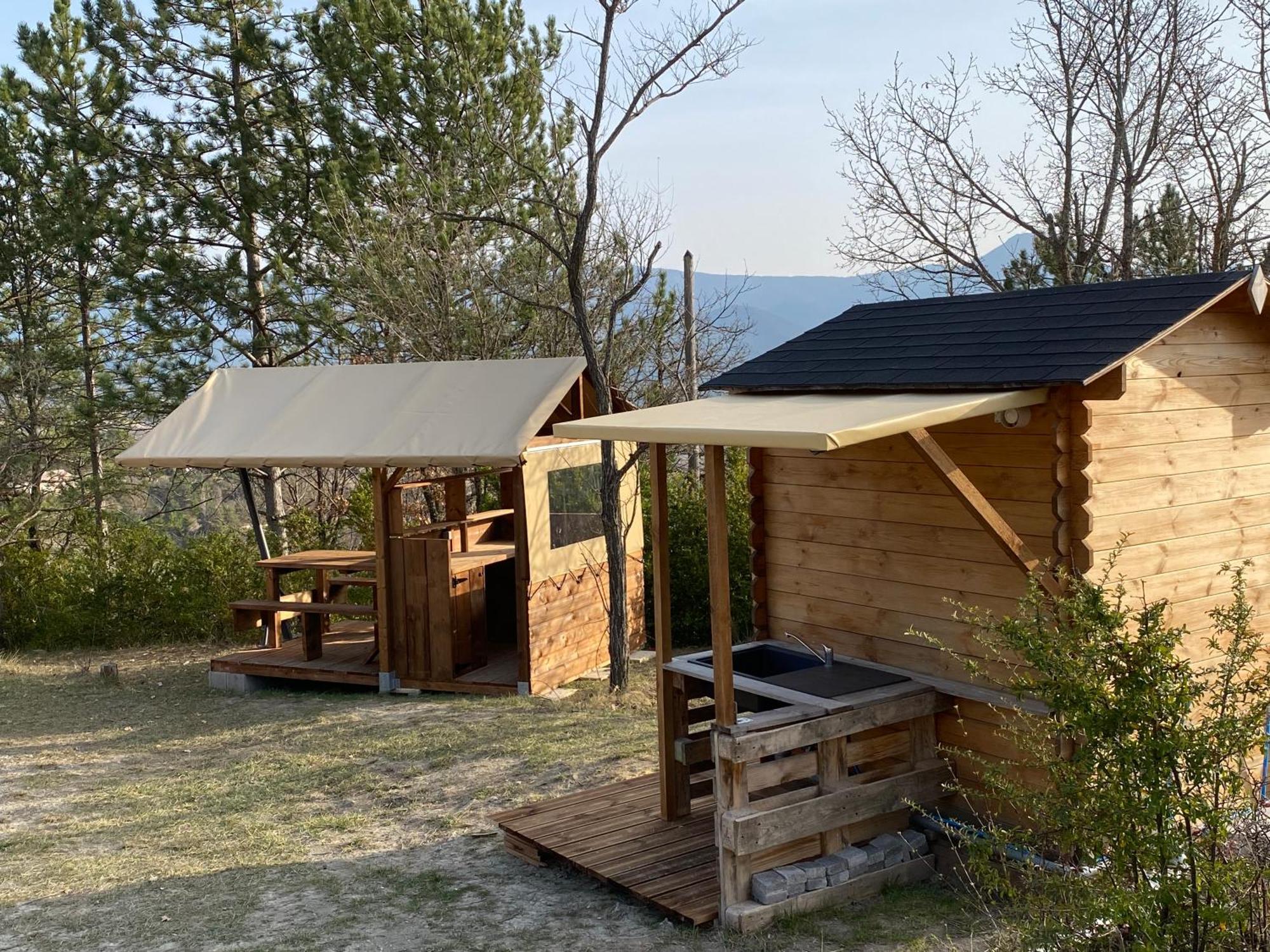 Camping Les Hauts De Rosans Extérieur photo